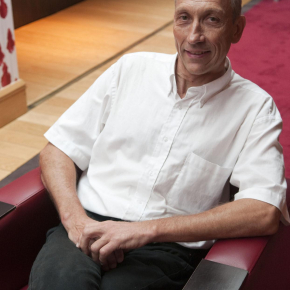 Thierry Lebel reçoit la médaille d'argent 2010 du CNRS[...]